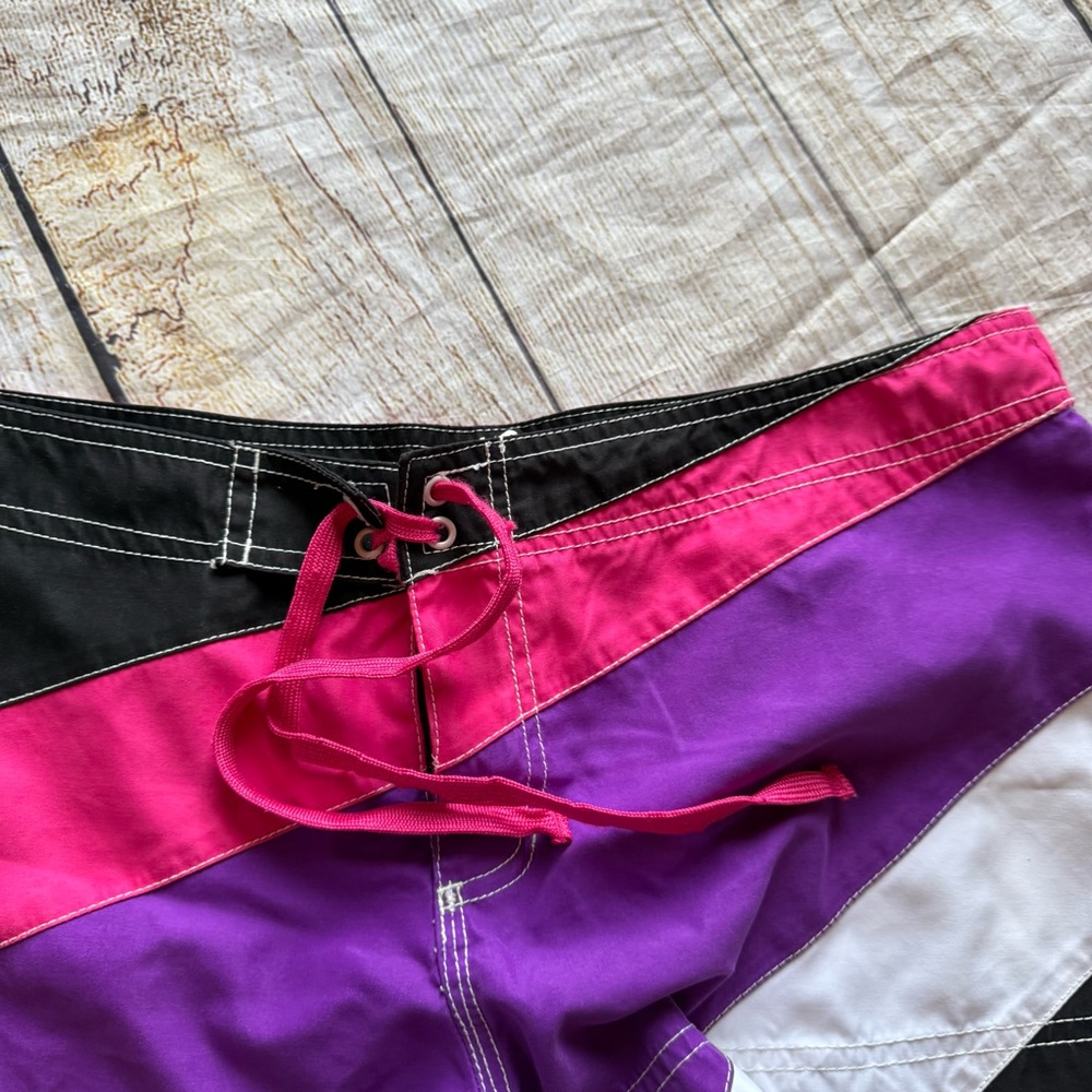 OP Ocean Pacific Rainbow Colorful Patchwork Short Board Shorts Juniors L 11/13 - Picture 6 of 15